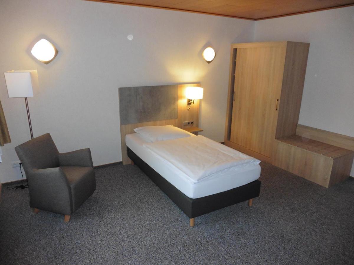 Hotels Landhaus Dieterichs Wolfsburg Dış mekan fotoğraf