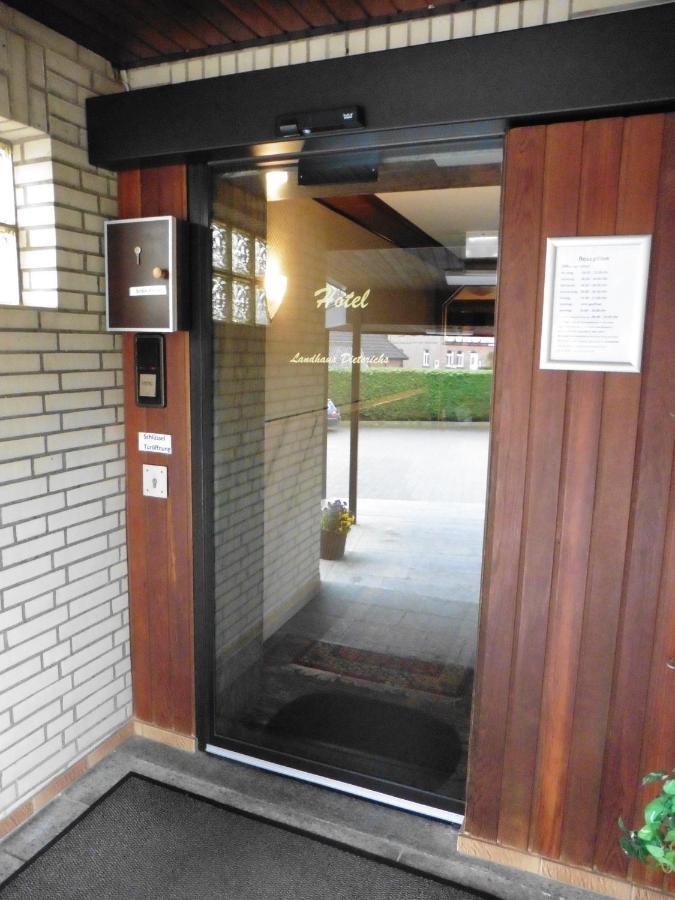 Hotels Landhaus Dieterichs Wolfsburg Dış mekan fotoğraf