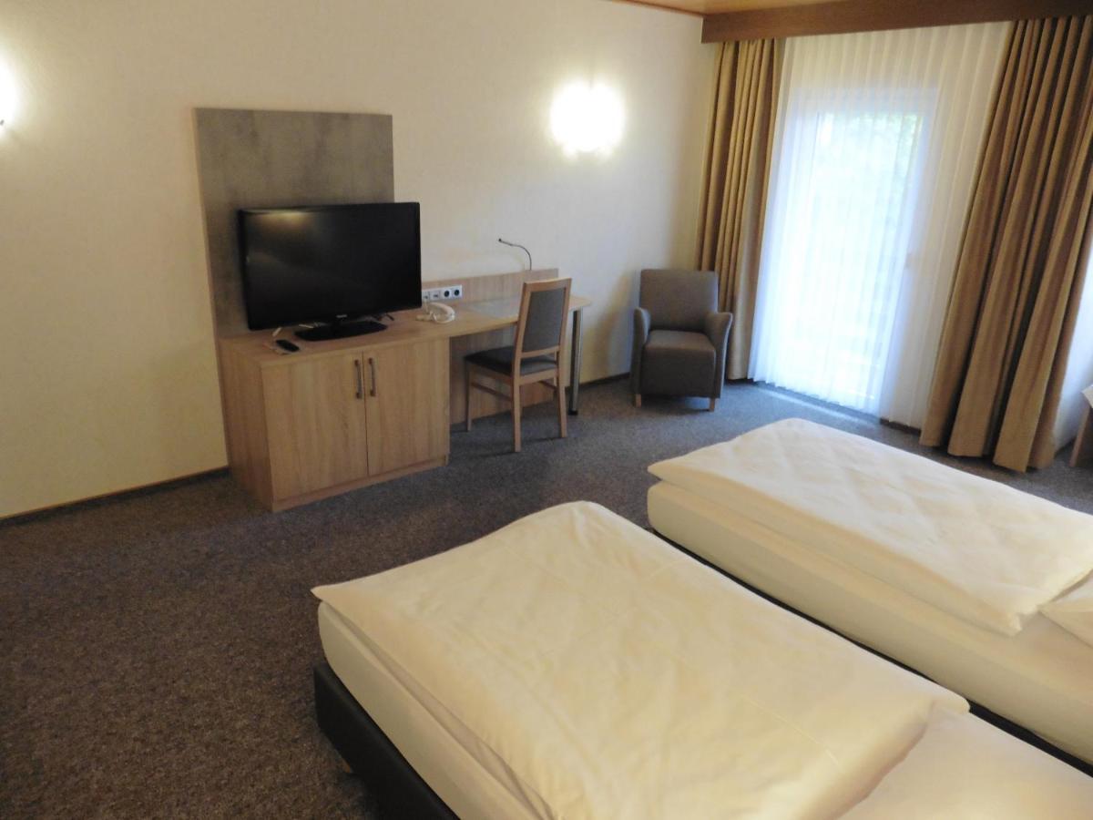 Hotels Landhaus Dieterichs Wolfsburg Dış mekan fotoğraf