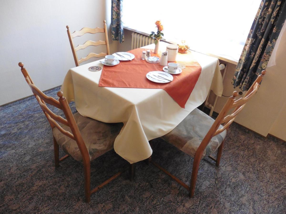 Hotels Landhaus Dieterichs Wolfsburg Dış mekan fotoğraf